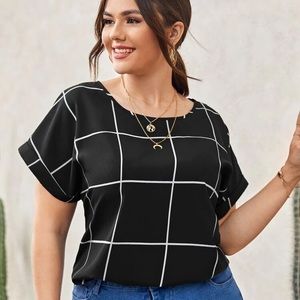 SHEIN Plus Plaid Round Neck Blouse